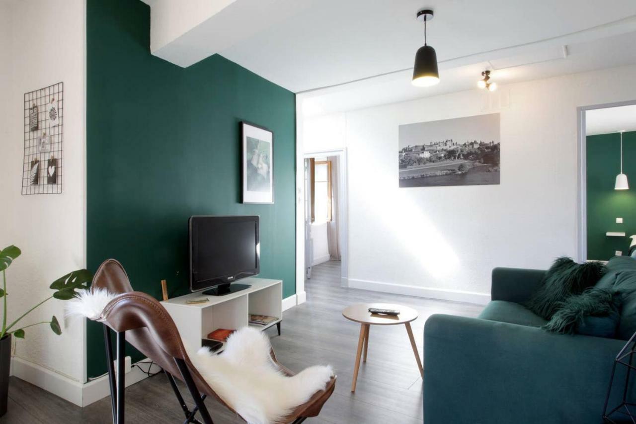 Les Gites De Laure - L'Or Vert, Appartement Avec Vue Sur Le Chateau, Parking Prive, Climatisation, Netflix, A 160 M De La Cite Medievale Carcasona Exterior foto